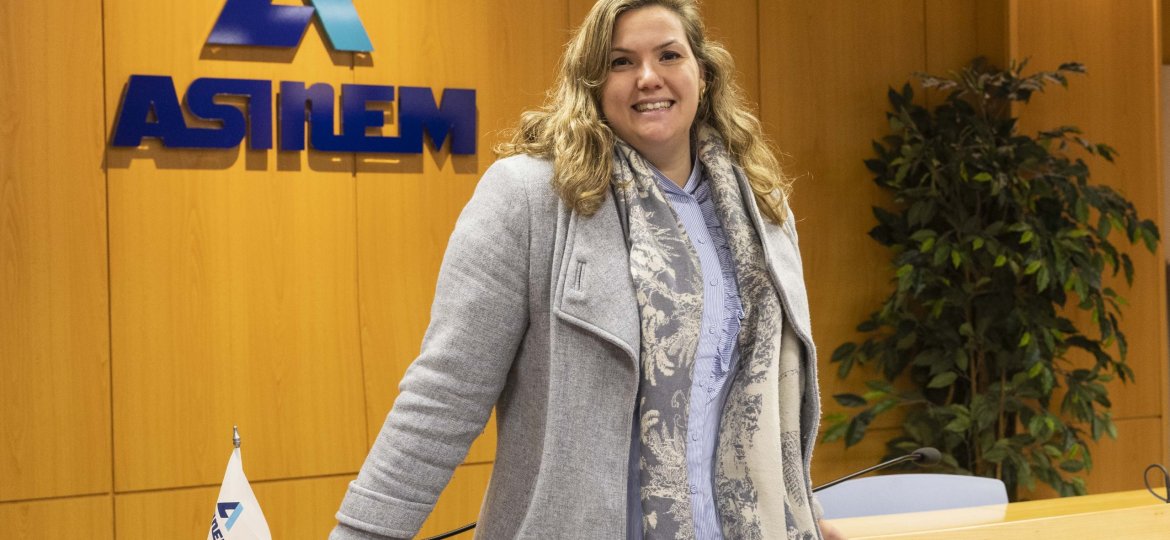 Neus Vicepresidenta 13