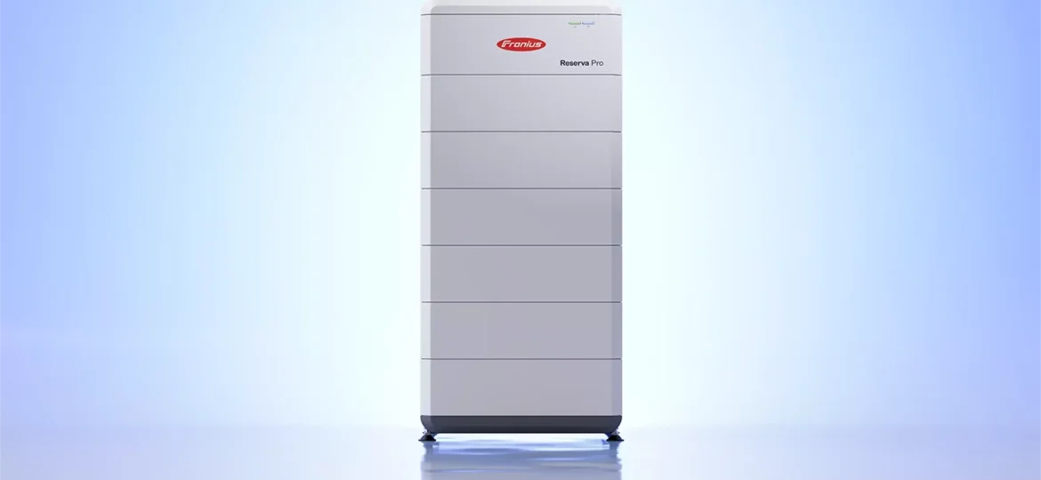 se-productimage-reservapro-240-bluebacklight-1540x866px